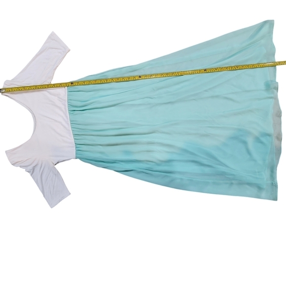 Pink Blush Women's Mint & White ¾ Sleeve Flowy Empire Maxi Dress Size Medium - Picture 5 of 7